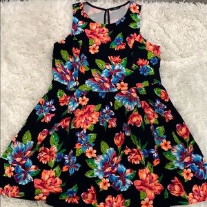 BEAUTIFUL Soprano floral dress!